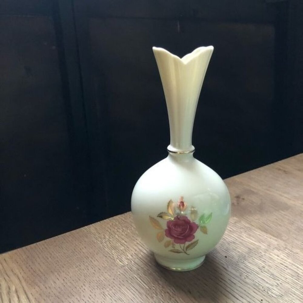 Lenox Vintage Rose Bud Gold Trim Vase "Rhodora"‎